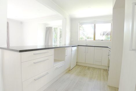 Photo of property in 10 Pohutukawa Place, Ellerslie, Auckland, 1051