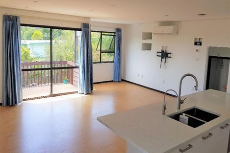 Photo of property in 870a Beach Road, Waiake, Auckland, 0630