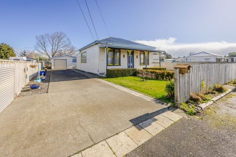Photo of property in 19 Saint Clair Street, Takapau, 4203