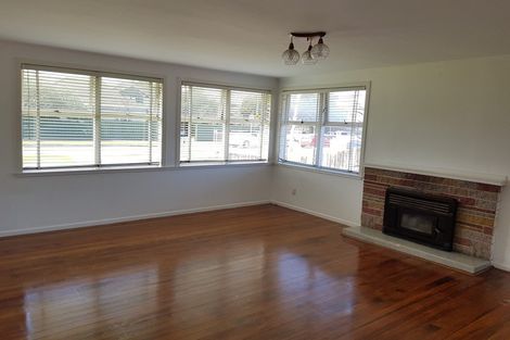 Photo of property in 2 Wairau Avenue, Avondale, Auckland, 1026