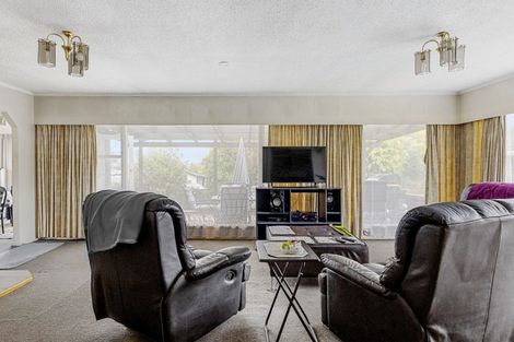 Photo of property in 2 Tamatea Road, Taupo, 3330