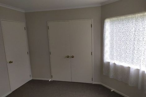 Photo of property in 9 Ryehill Close, New Lynn, Auckland, 0600