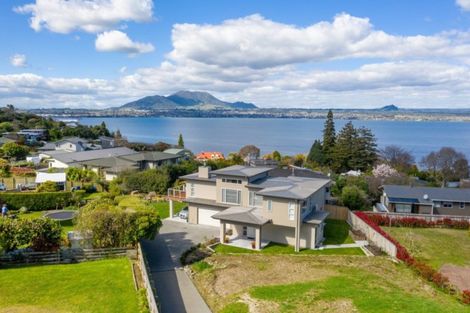Photo of property in 3b Isobel Street, Acacia Bay, Taupo, 3330