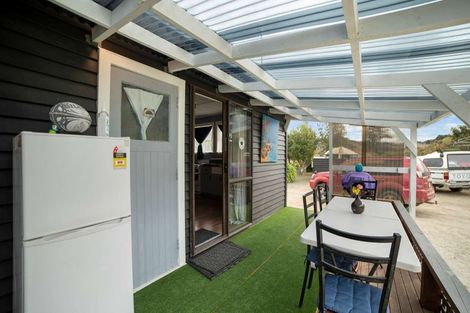 Photo of property in 23 Mangaoae Road, Te Karaka, 4091