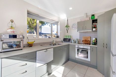 Photo of property in 2/21 Awatea Road, Hornby, Christchurch, 8042