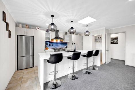 Photo of property in 19 Dolphin Parade, Bell Block, New Plymouth, 4312