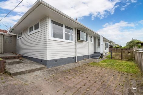 Photo of property in 31 Beazley Avenue, Paparangi, Wellington, 6037