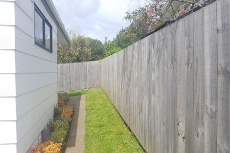 Photo of property in 2/40 Hillcrest Avenue, Hillcrest, Auckland, 0627