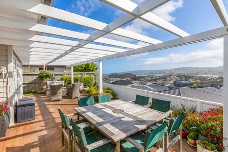 Photo of property in 9 Ships Cove, Whitby, Porirua, 5024