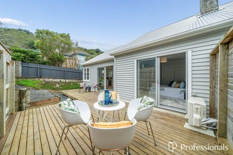 Photo of property in 7 Swainson Street, Naenae, Lower Hutt, 5011