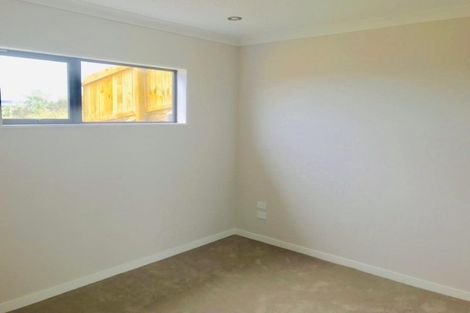 Photo of property in 61 Kirikiri Drive, Papakura, 2110