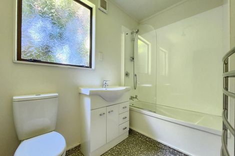 Photo of property in 43b Thatcher Crescent, Crofton Downs, Wellington, 6035