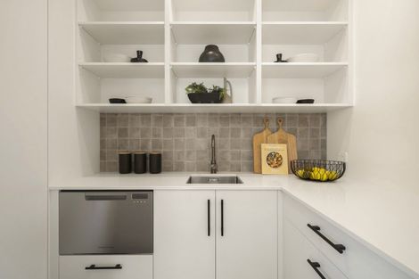 Photo of property in 10 Kerr Crescent, Patumahoe, 2679