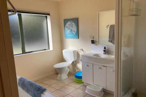 Photo of property in 22 Wicklam Lane, Greenhithe, Auckland, 0632