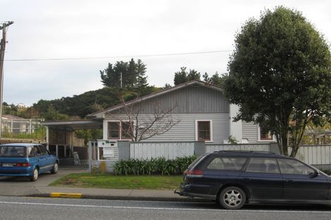 Photo of property in 32 Ruapehu Street, Paraparaumu, 5032