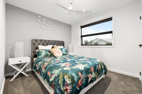 Photo of property in 15 Saint Thomas Avenue, Pyes Pa, Tauranga, 3112