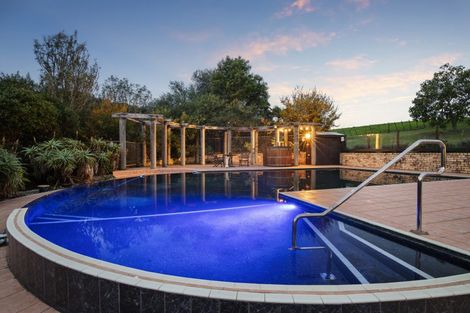 Photo of property in 1549e Great South Road, Ramarama, Drury, 2579