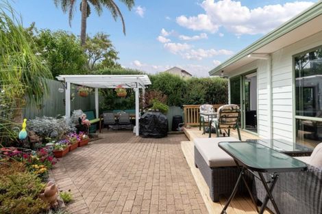 Photo of property in 1/6 Patons Road, Howick, Auckland, 2014