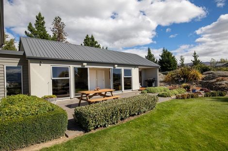 Photo of property in 8 Old Golf Course Road, Bridge Hill, Alexandra, 9320