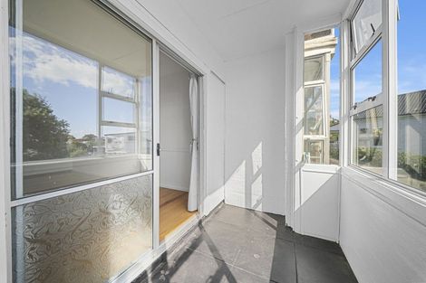 Photo of property in 2/184 Powderham Street, New Plymouth, 4310