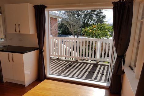 Photo of property in 176 Beach Haven Road, Beach Haven, Auckland, 0626