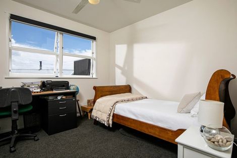 Photo of property in 6 Fairway Avenue, Red Beach, 0932