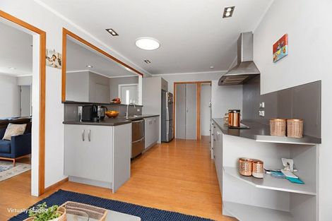 Photo of property in 1/24 Casuarina Road, Half Moon Bay, Auckland, 2012