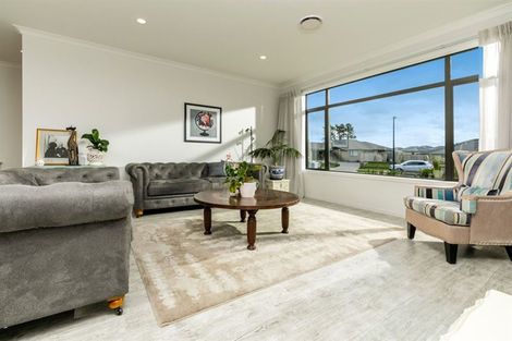 Photo of property in 13 Remana Crescent, Huapai, Kumeu, 0810