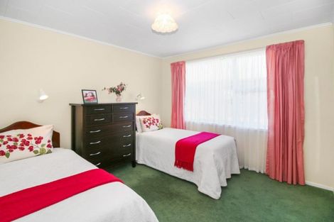 Photo of property in 18 Truby King Street, Merrilands, New Plymouth, 4312