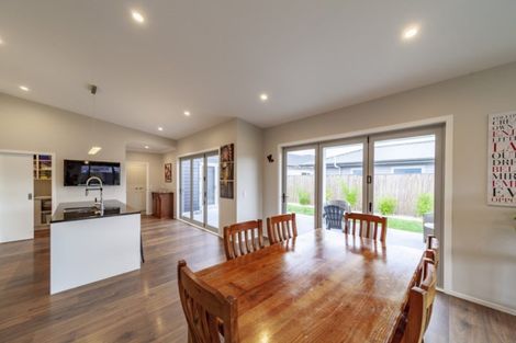 Photo of property in 6 Benmore Place, Poraiti, Napier, 4112