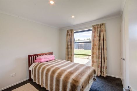 Photo of property in 52 Cross Street, Sefton, 7477