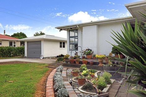 Photo of property in 20 Suffolk Street, Patea, 4520