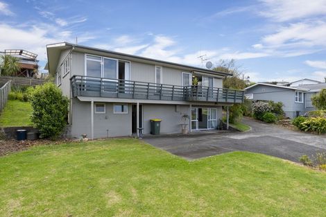 Photo of property in 30 Omokoroa Road, Omokoroa, 3114