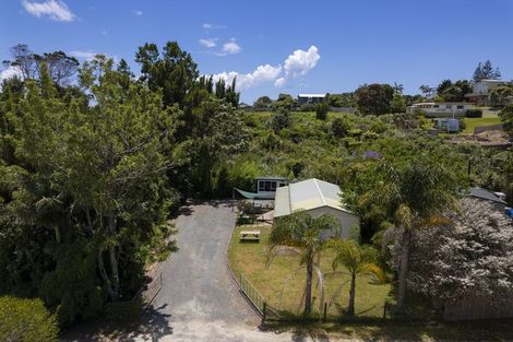 Photo of property in 25 Paradise Road, Coopers Beach, 0420