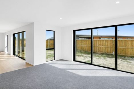 Photo of property in 32 Northside Drive, Waikuku, Rangiora, 7473