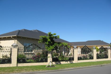 Photo of property in 23 Stableford Green, Burnside, Christchurch, 8053