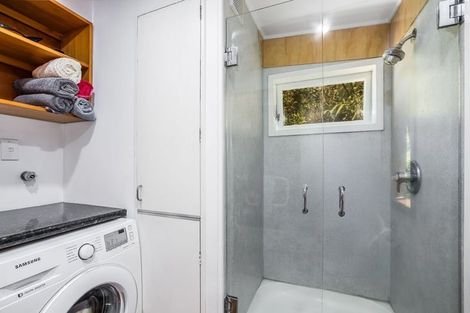 Photo of property in 21 Ferry Road, Days Bay, Lower Hutt, 5013