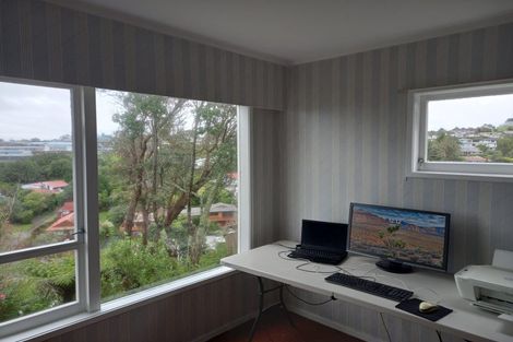 Photo of property in 2/5 Gull Lane, Mairangi Bay, Auckland, 0630