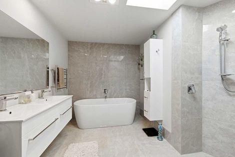 Photo of property in 6 Kegworth Place, Browns Bay, Auckland, 0630