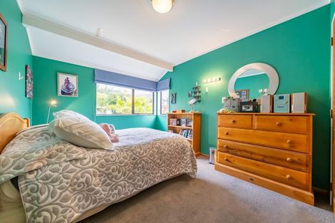 Photo of property in 11 Halladale Road, Papakowhai, Porirua, 5024