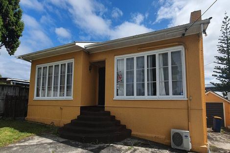 Photo of property in 385 West Coast Road, Glen Eden, Auckland, 0602