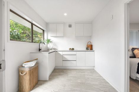 Photo of property in 8 Rapallo Place, Farm Cove, Auckland, 2012