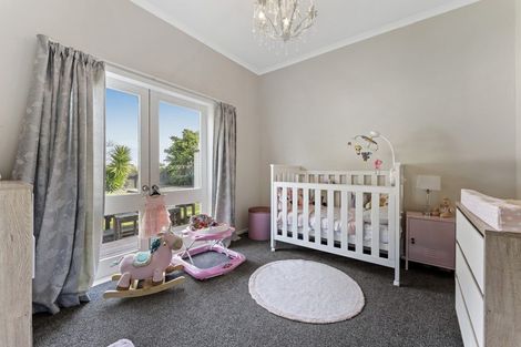 Photo of property in 22 Summerhays Street, Terrace End, Palmerston North, 4410