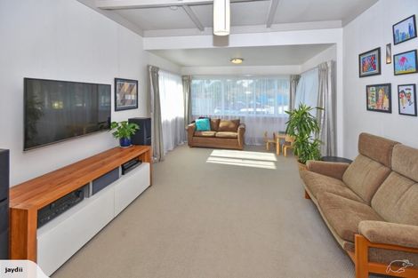 Photo of property in 27 Kenderdine Road, Papatoetoe, Auckland, 2025