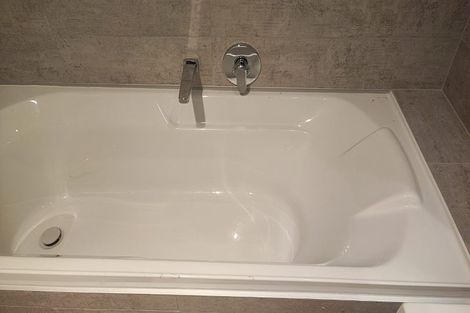 Photo of property in 2 Oakheart Way, Forrest Hill, Auckland, 0620