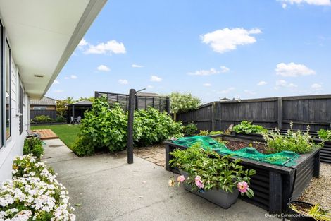 Photo of property in 22 Sequoia Way, Rangiora, 7400