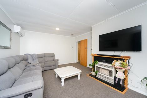 Photo of property in 35 Cardiff Street, Awapuni, Palmerston North, 4412