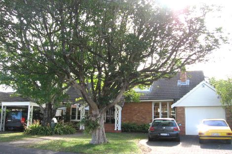 Photo of property in 8 Frieston Road, Milford, Auckland, 0620