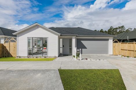 Photo of property in 11 Ropere Street, Kumeu, 0810