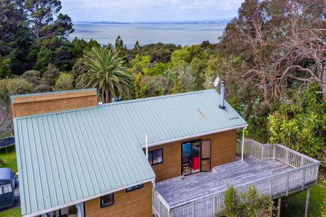 Photo of property in 41 Cornwallis Road, Cornwallis, Auckland, 0604